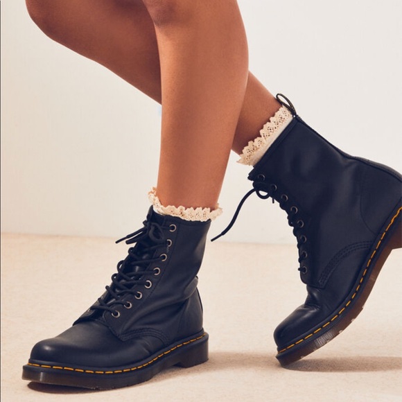 Dr. Martens Shoes - Dr marten 11821 black eight eyelet boots size 9